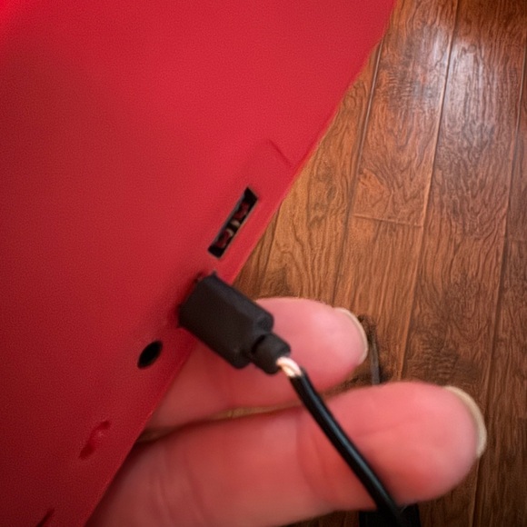 Guess portable speaker - Picture 3 of 3